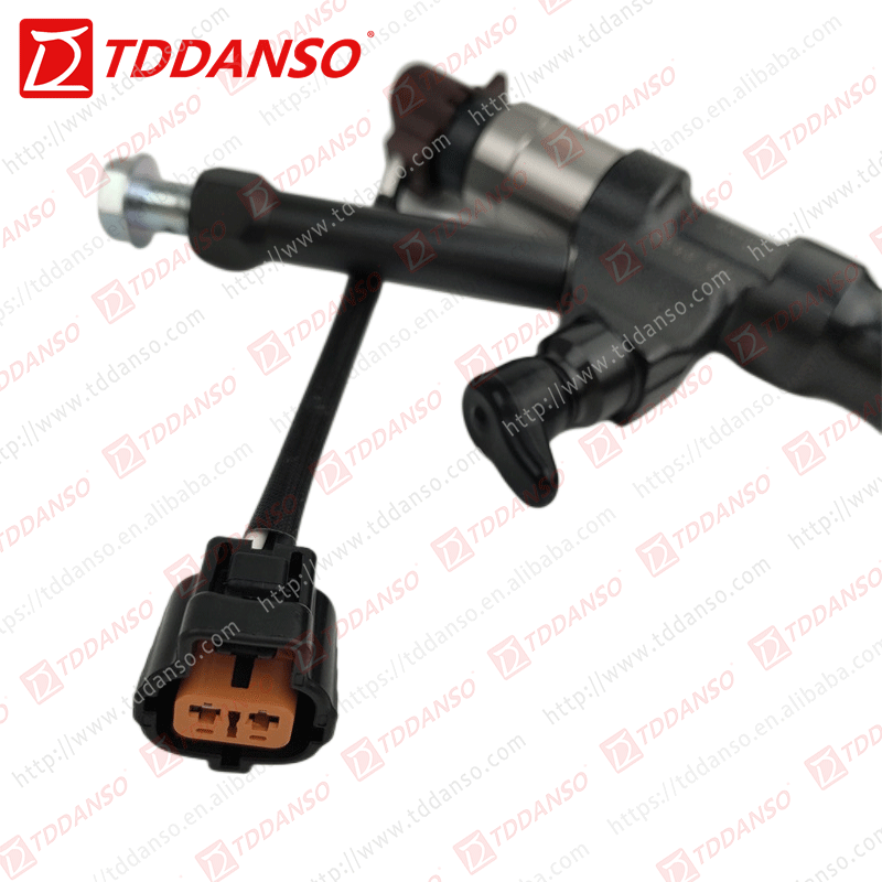 DENSO Fuel Injector 295050-1650 295050-1590 23670-E0600 23670-E0590