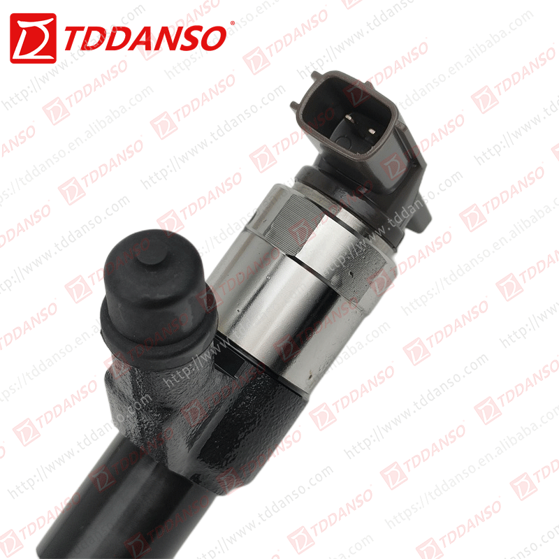 DENSO Fuel Injector 295050-1760 1465A439