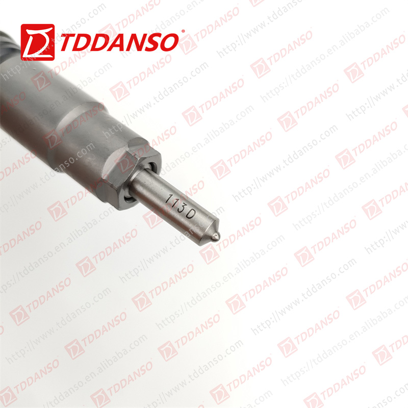 Diesel injector 095000-6800