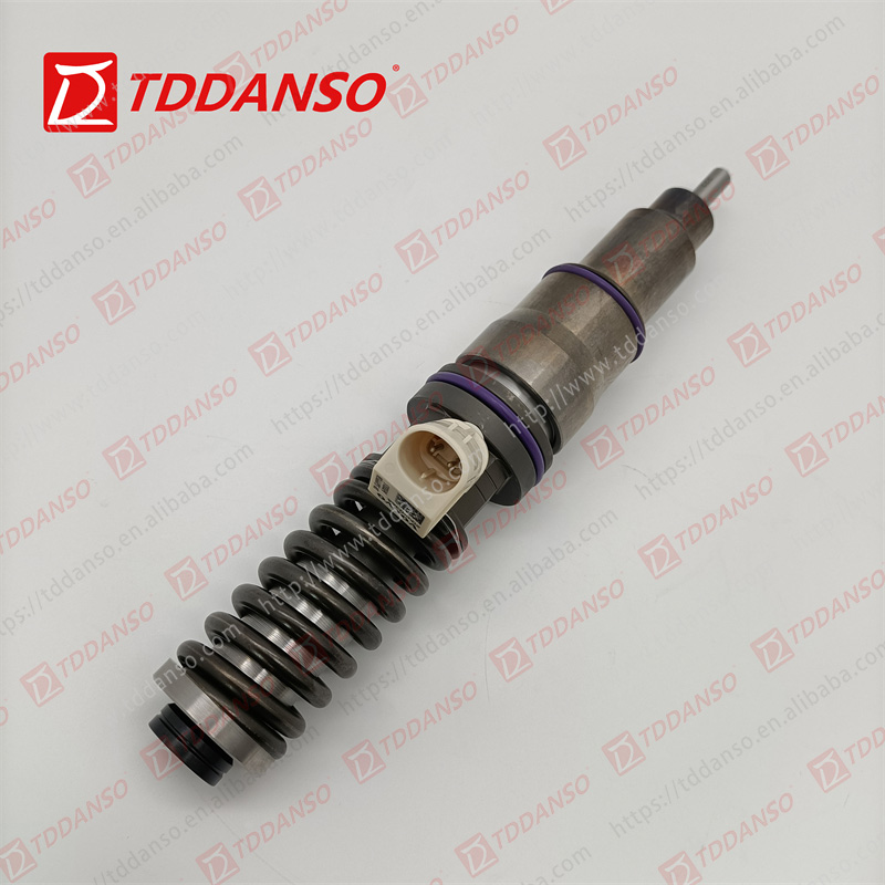 VOLVO Fuel Injector 21371613 20440388